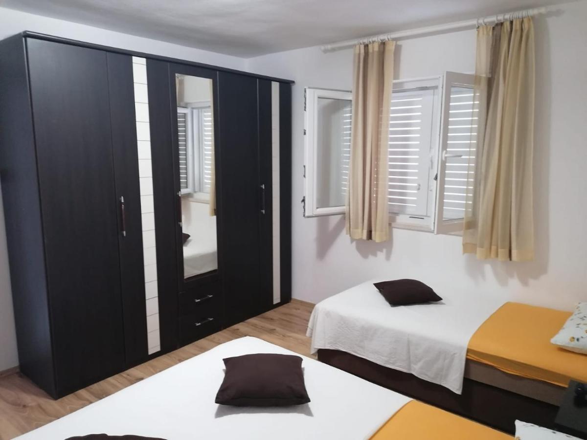 Apartment Slavica Trogir Exterior foto